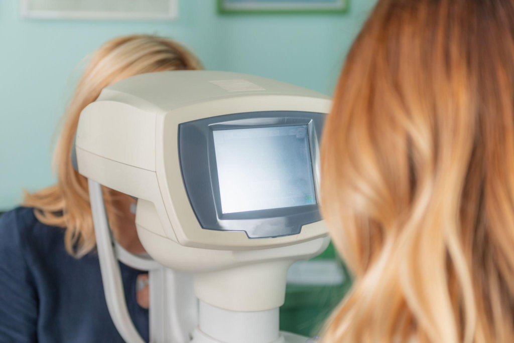 Optometry Quiz Questions on autorefractometer